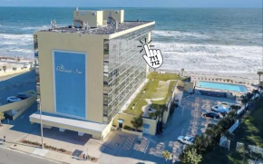 Oceanside inn Daytona Beach right on the sand#711